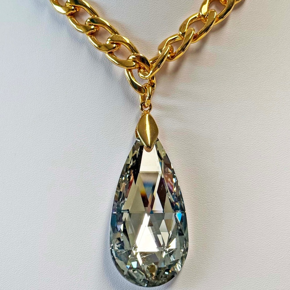 LARGE 2 ⅛ in. GENUINE CRYSTAL NECKLACE, by SHAY LOWE, LABRADOR COLOUR, PEAR SHAP